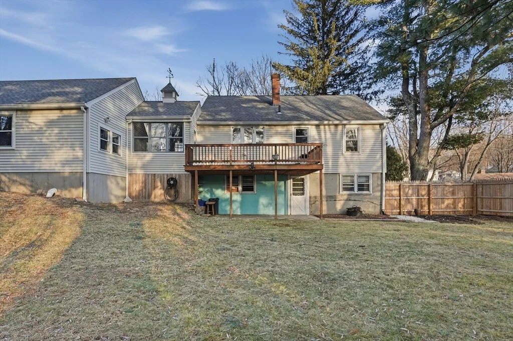 16 Liberty Dr, Shrewsbury