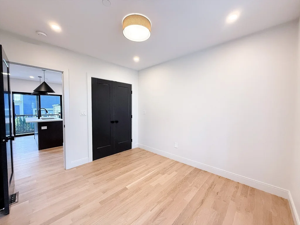 99 5th St, East Cambridge