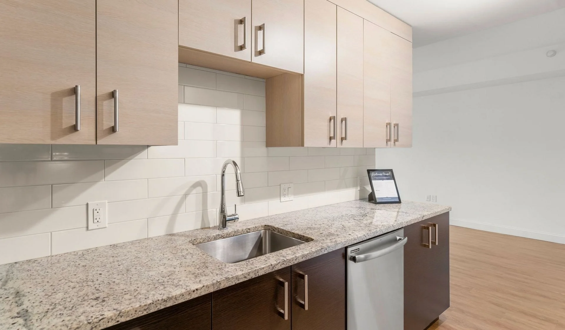 99 Kneeland St, Chinatown