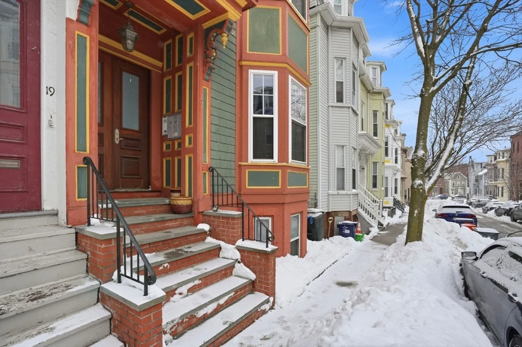 17 Gates, South Boston