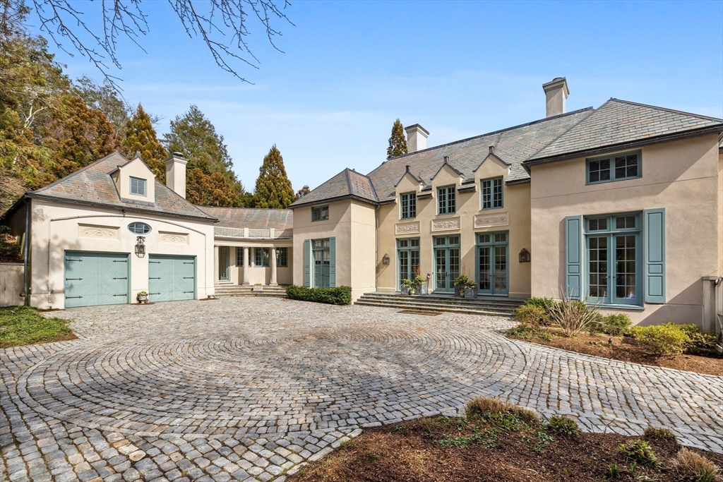 120 Cabot St, Chestnut Hill