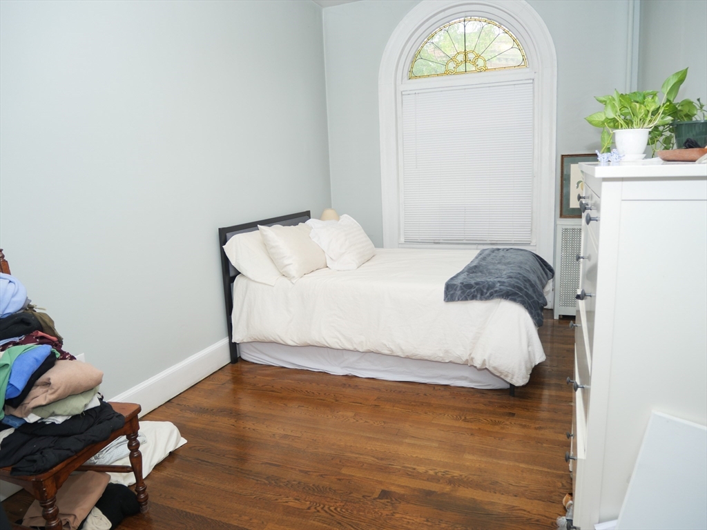 45 Carlton, Longwood