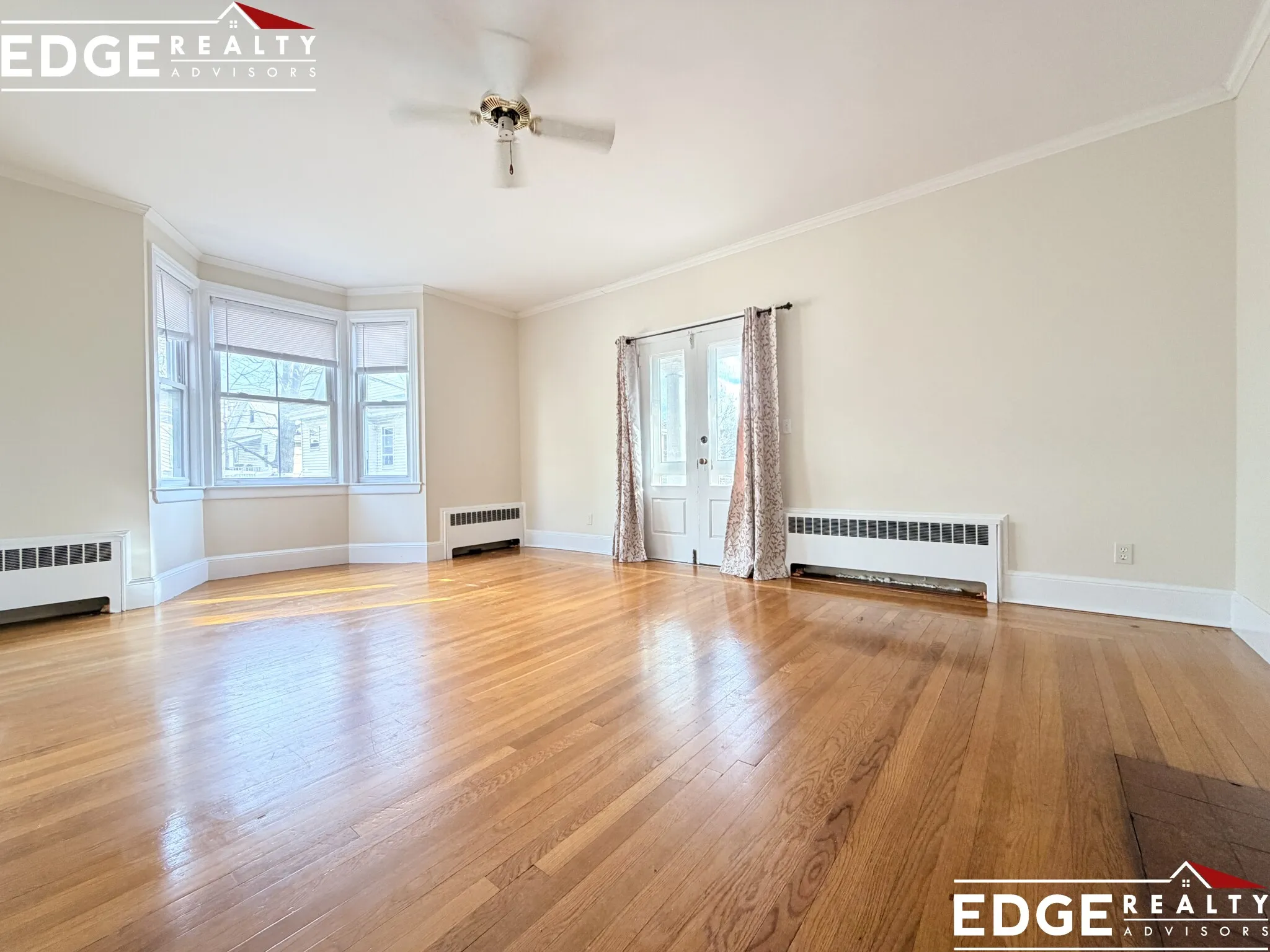 1 Allen Rd, Oak Square