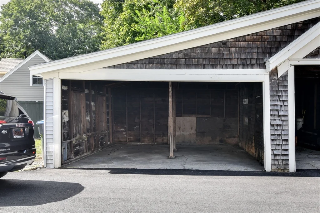 76 Walnut St, Natick