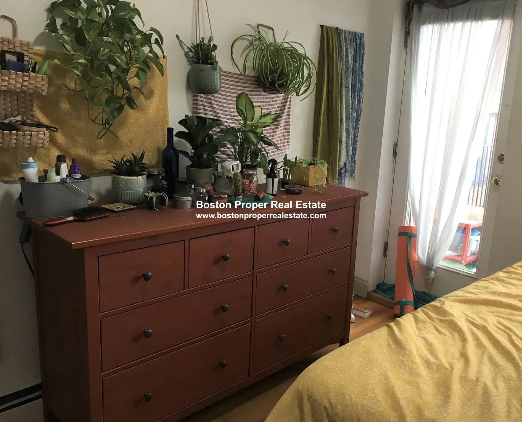 1021 Tremont St, Roxbury