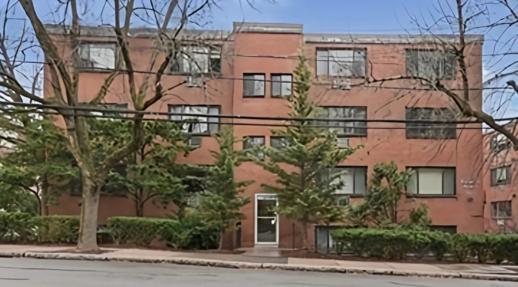 205 Kent St, Longwood