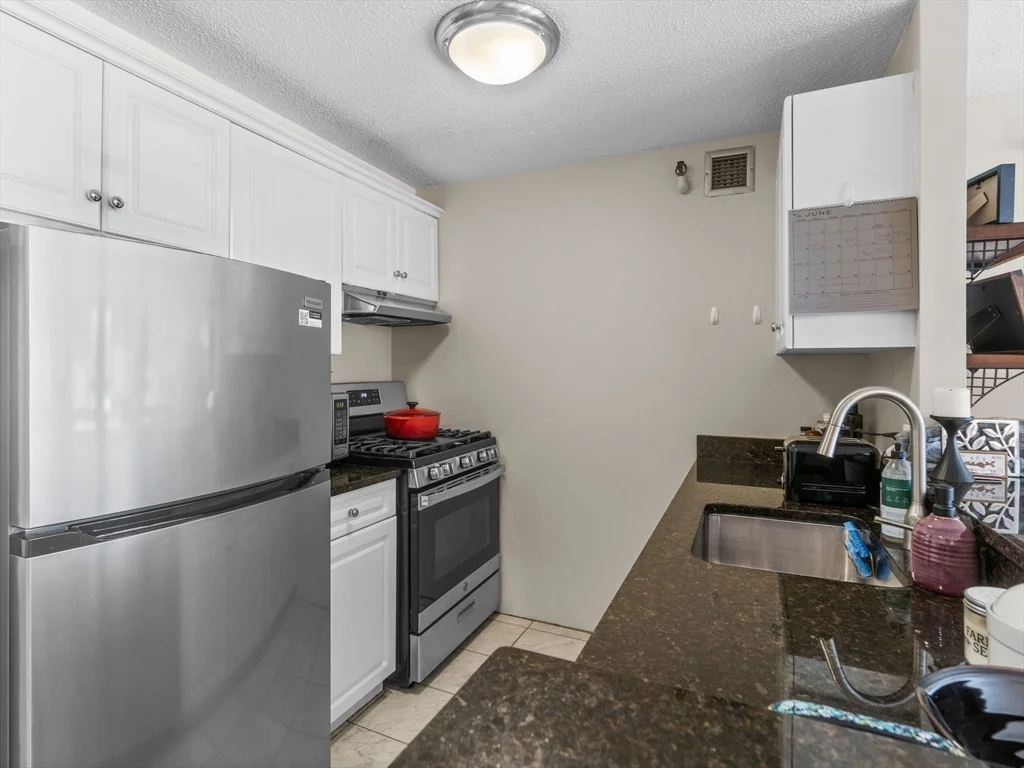 42 8th St, Charlestown