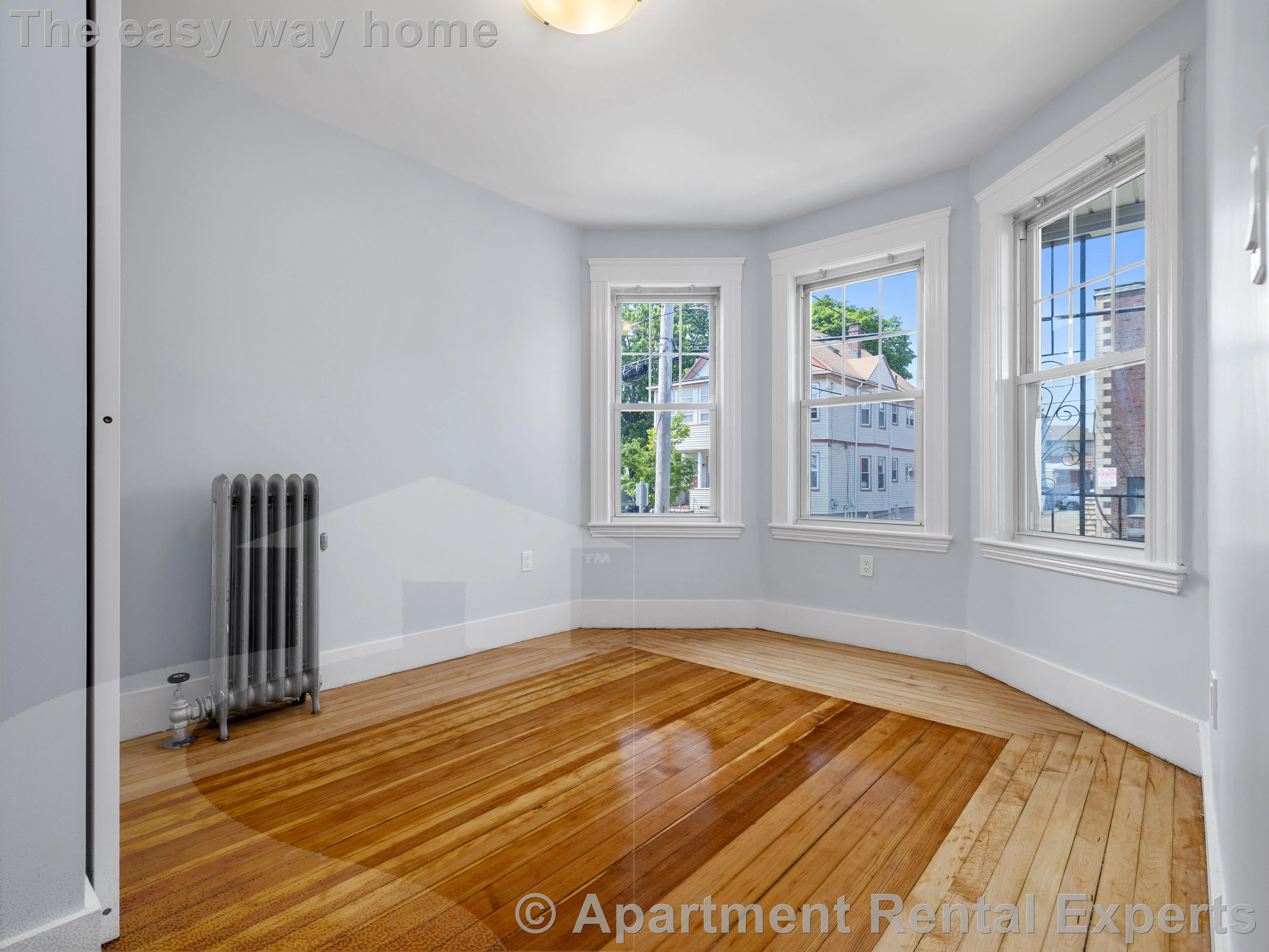 16 Windsor Rd, Tufts