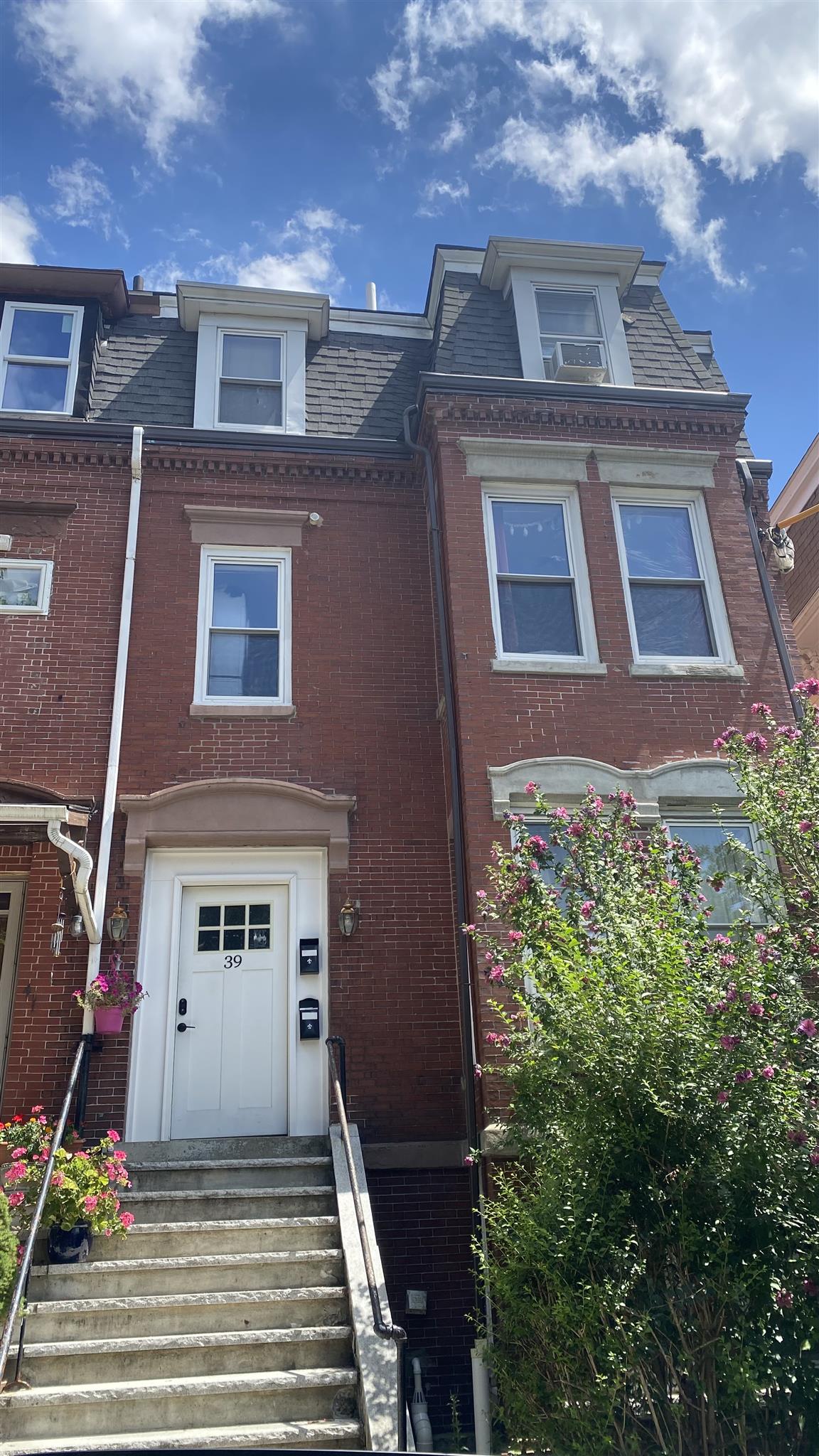 39 Florence St, East Somerville