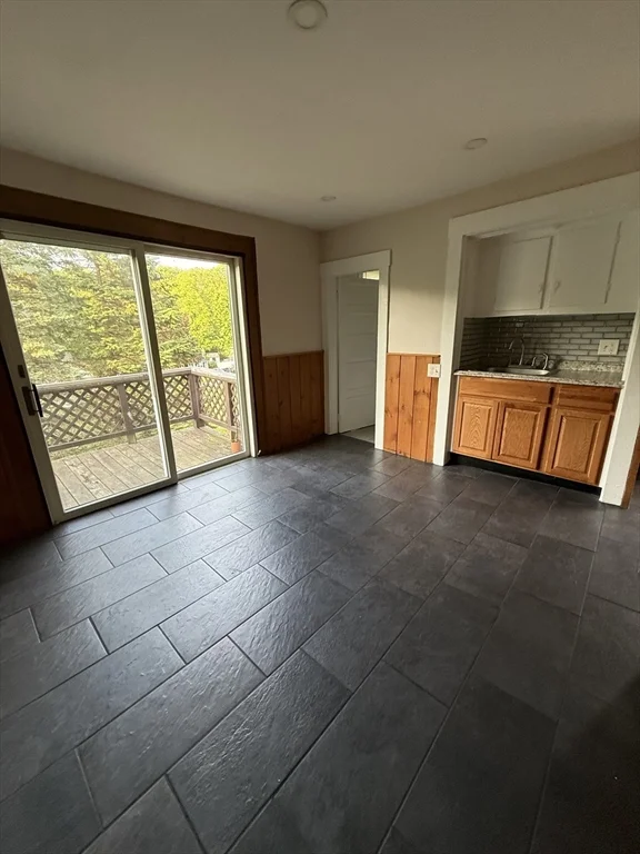 319 Canton Sr, Fitchburg
