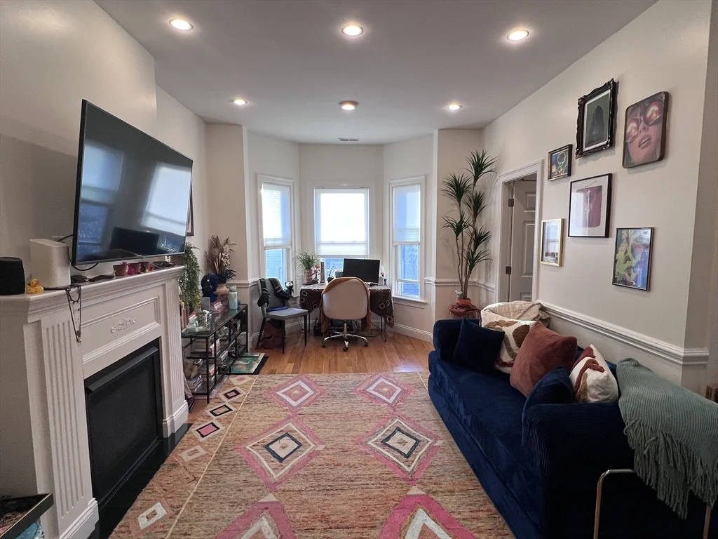 150-1/2 M St, South Boston