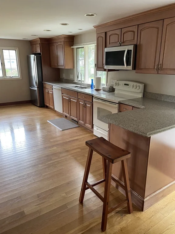 100 Francis Wyman Rd, Burlington