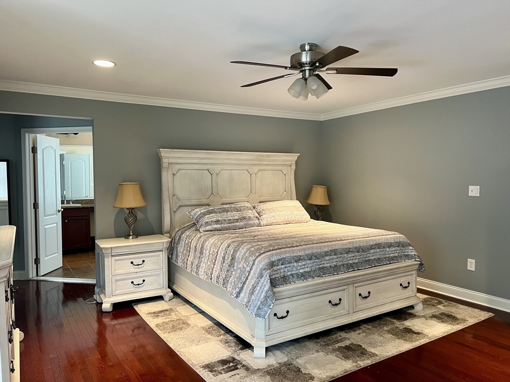 24 Endean Dr, Walpole