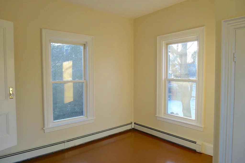 77 Hartford St, Newton Highlands