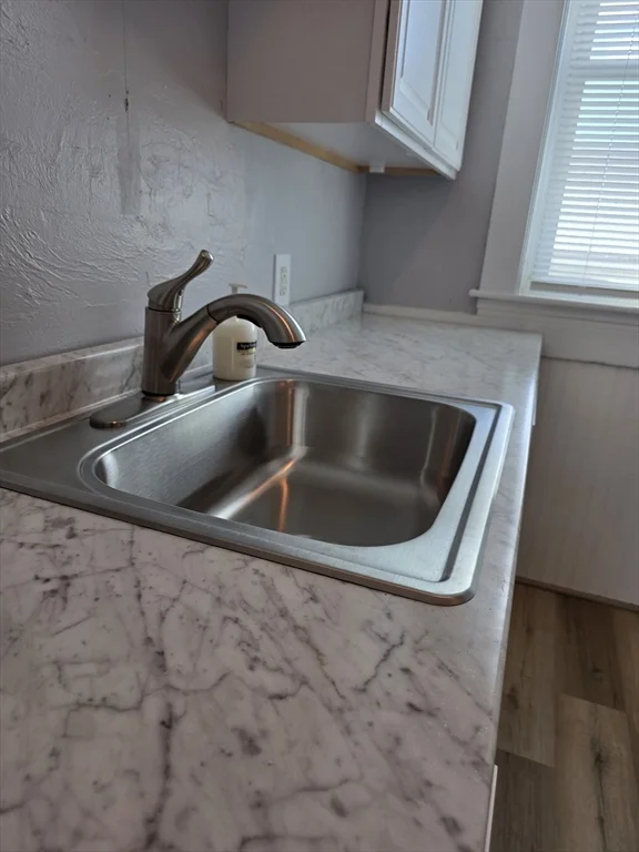 2 Hillside St, Worcester