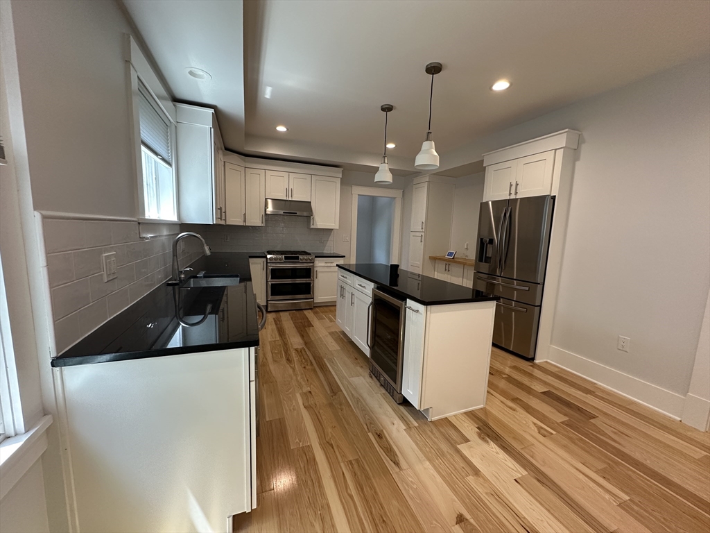 90 Bartlett St, Winter Hill