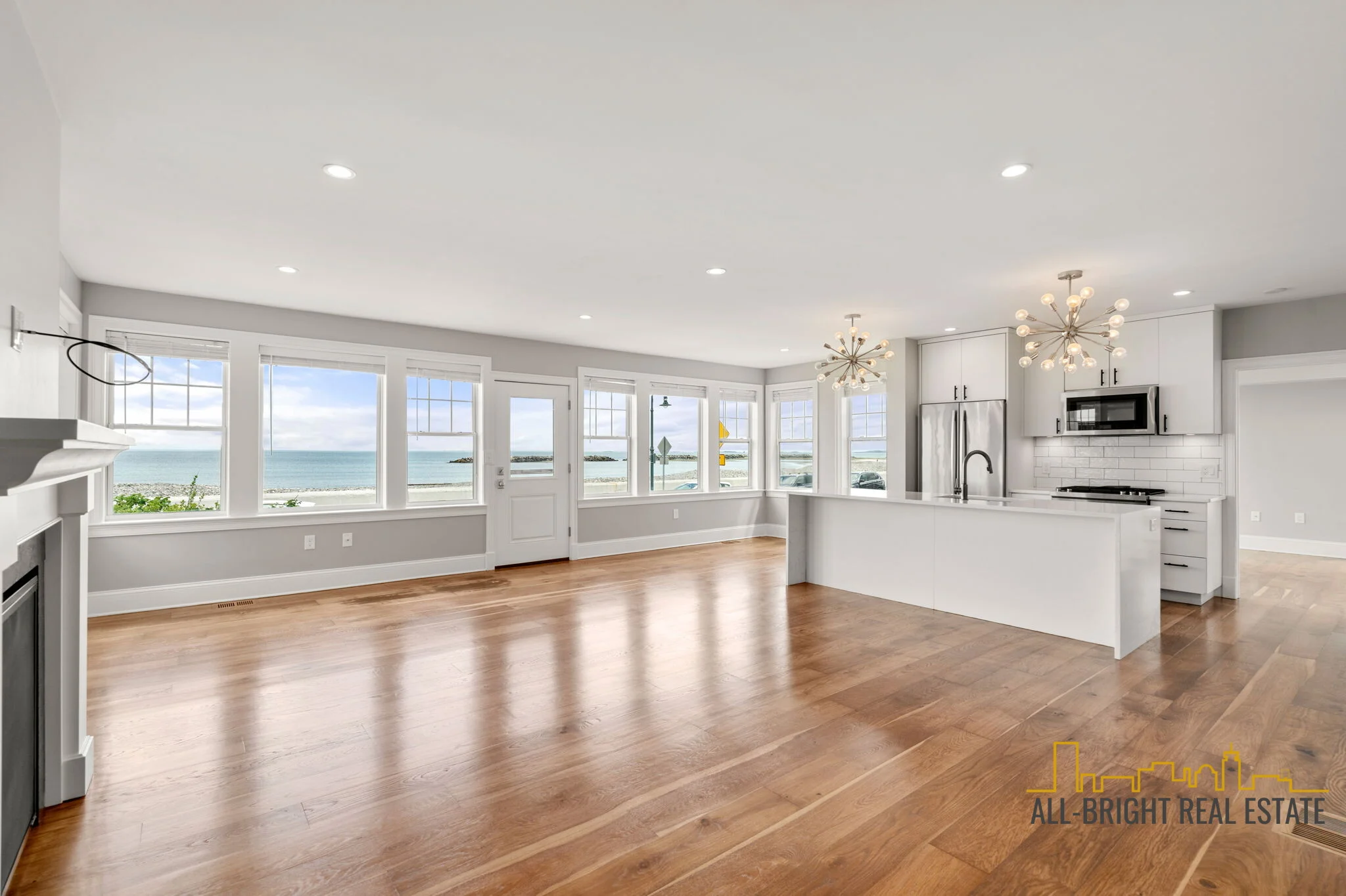 176 Winthrop Shore Dr, Winthrop