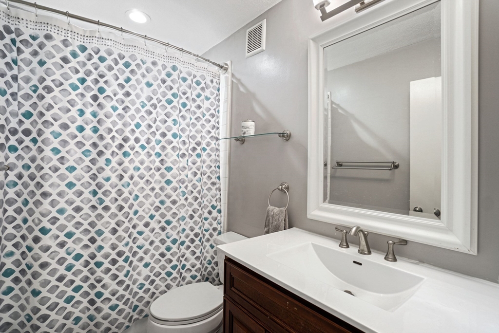 231 West Newton, Back Bay