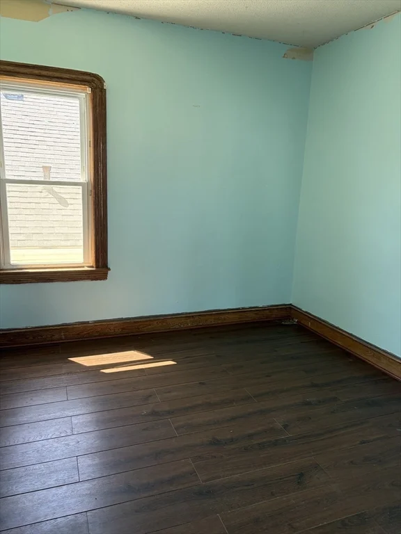31 Cross St, Fall River