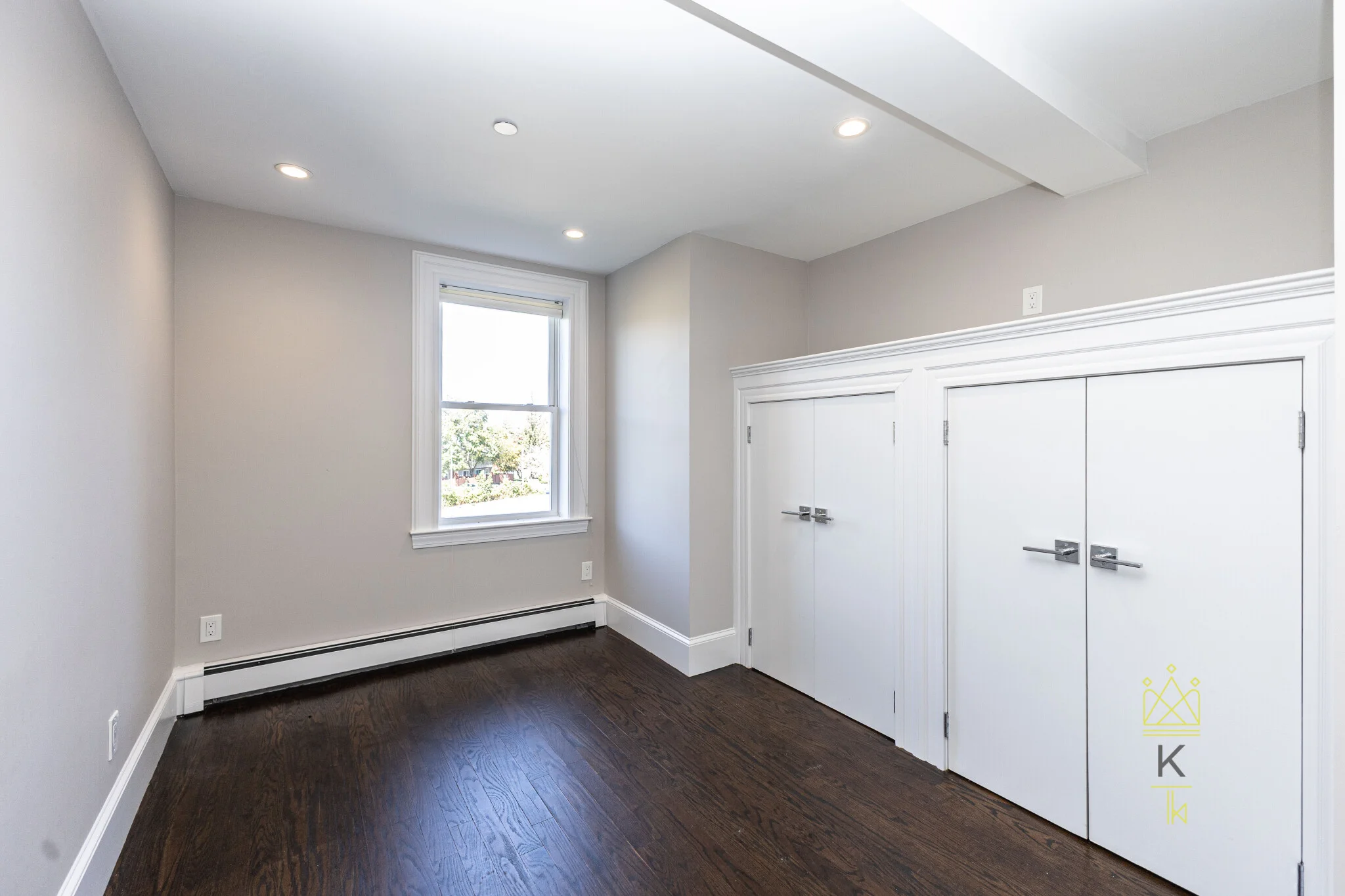 85 Regent St, Roxbury