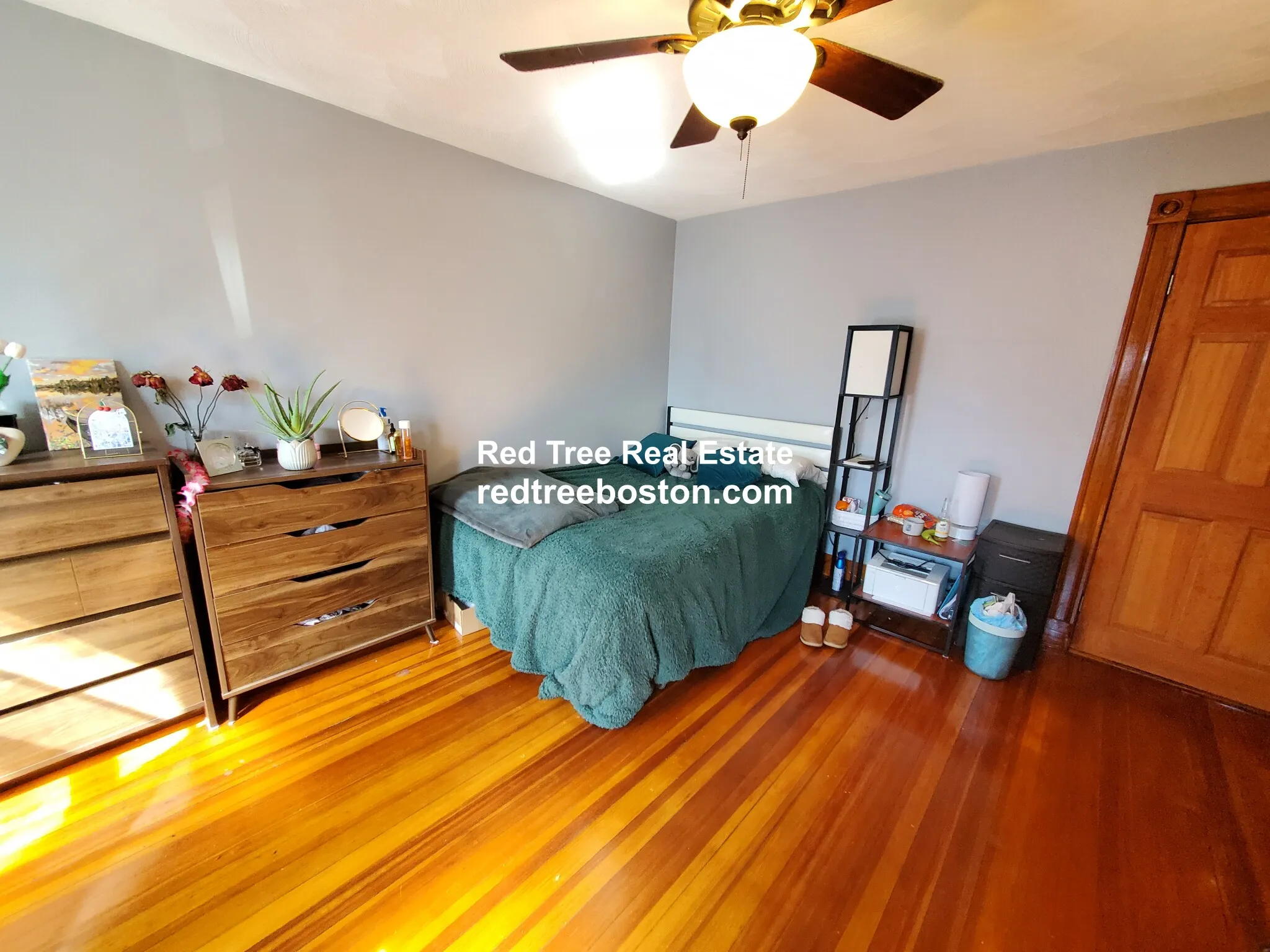 121 Lowell St, Powder House Square