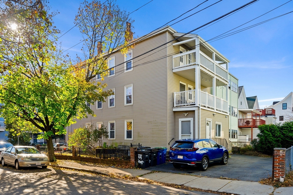 64 Grant St, Somerville