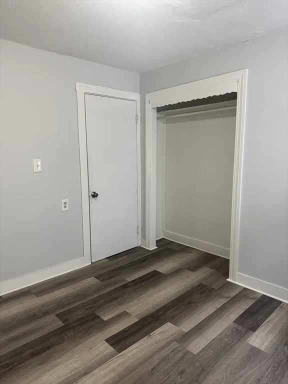 93 Webster St, Fall River