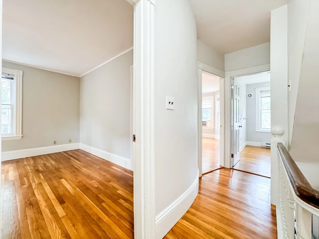 11 Maple Cir, Newton