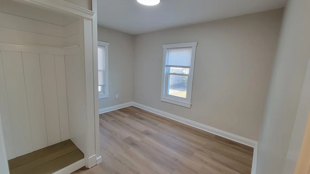 30 O'neil St, Hudson