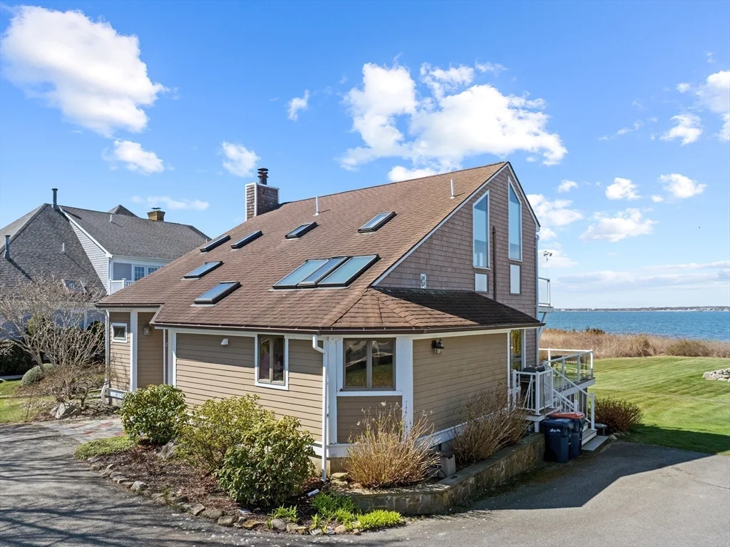 2 Windward Way, Sconticut Neck