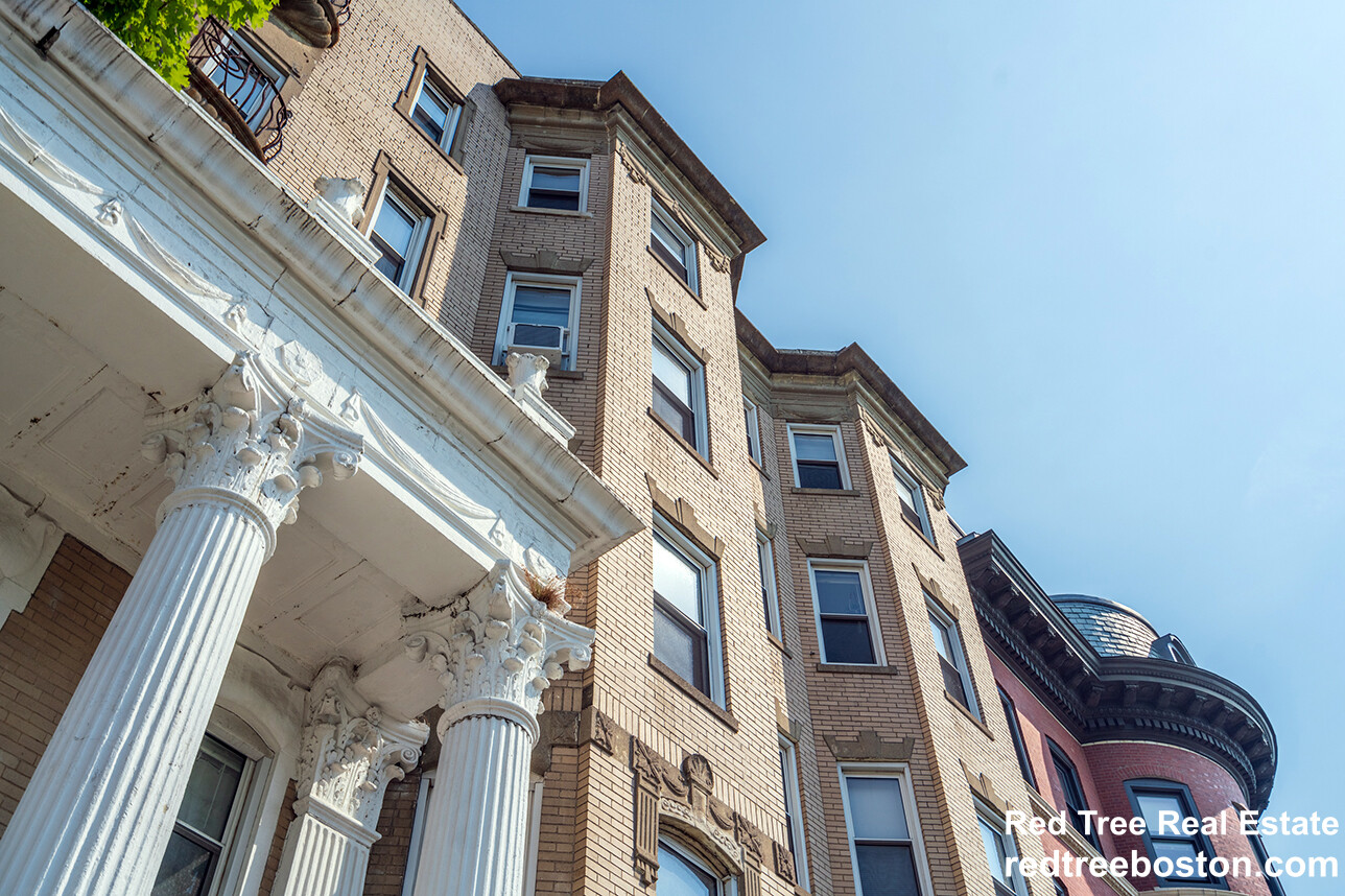 111 Park Dr, Fenway