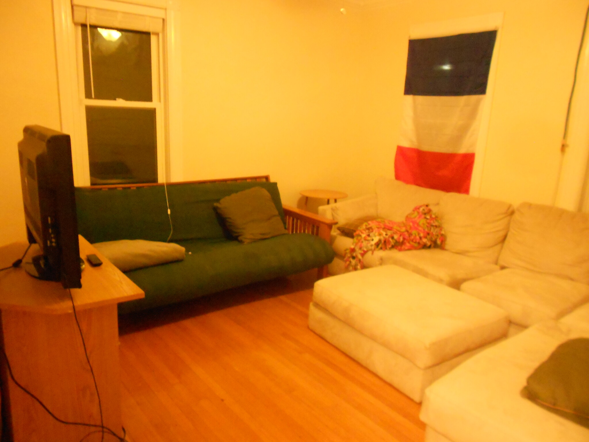 4 bed, 2 bath apartment for rent at 63 Fairbanks St Unit 2,, Brighton — photo 2 of 4