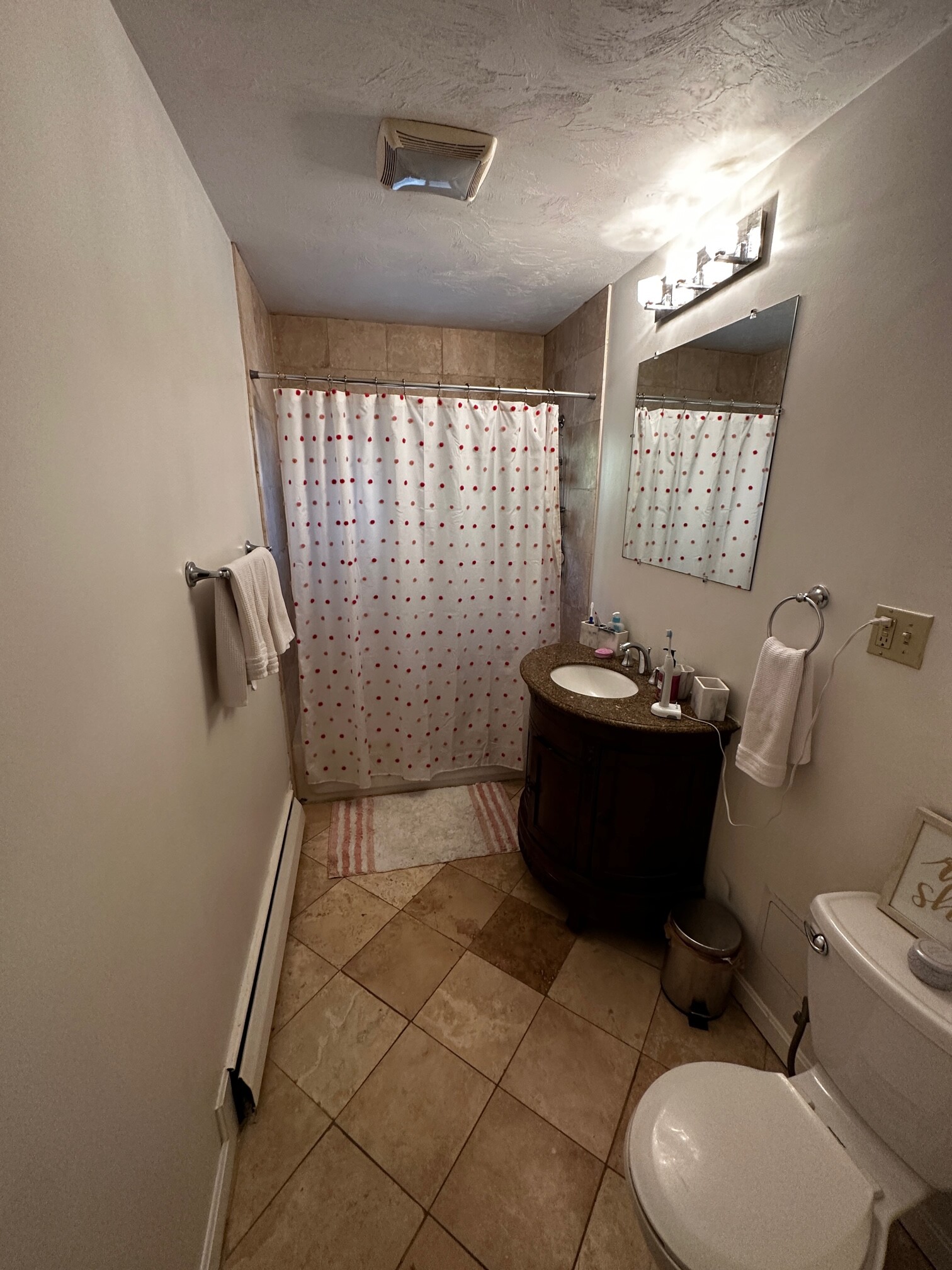 2 bed, 1 bath apartment for rent at 63 Selkirk Rd Unit 6., Brighton — photo 3 of 3