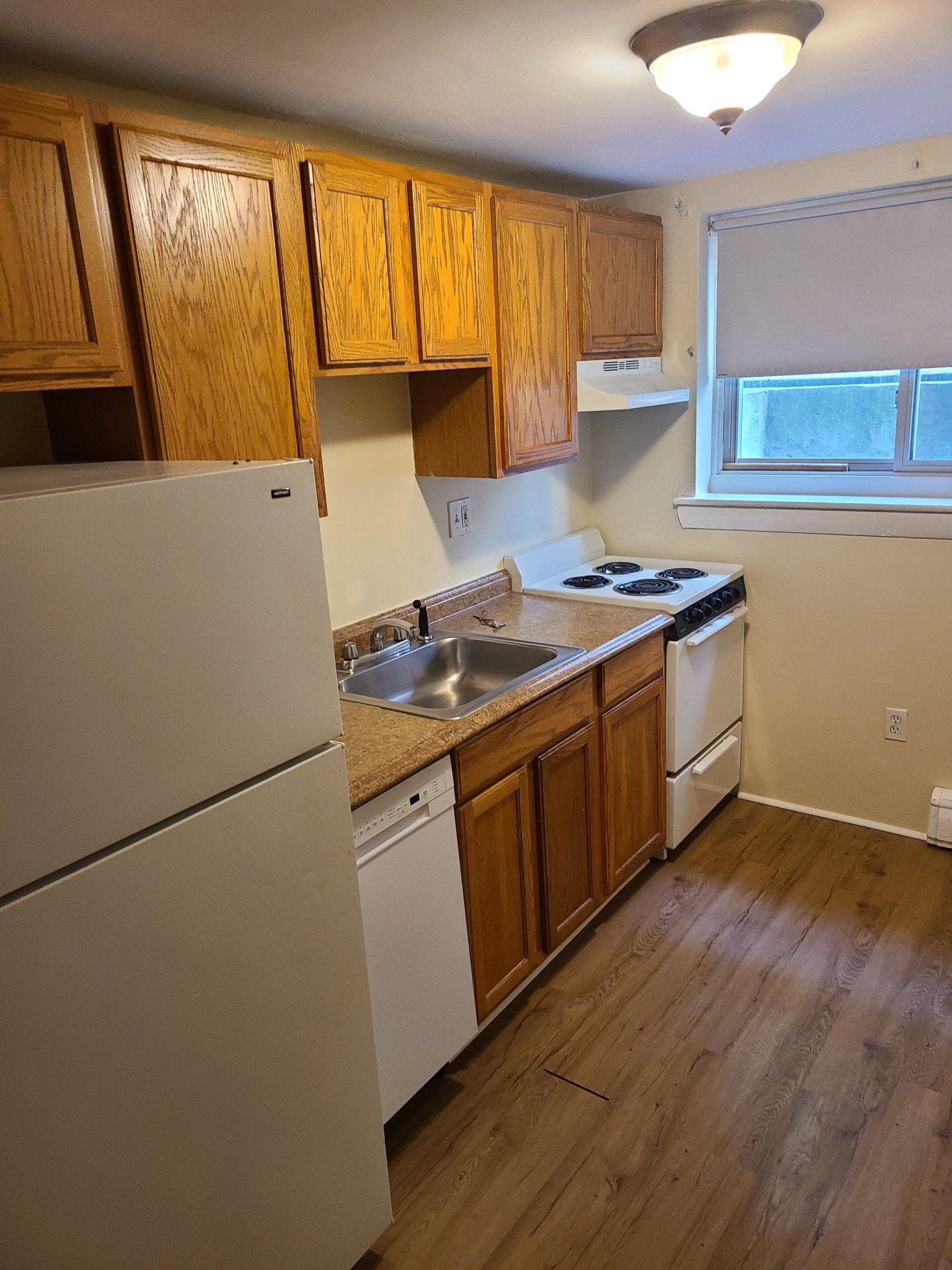 2 bed, 1 bath apartment for rent at 63 Selkirk Rd Unit 2., Brighton — photo 2 of 3
