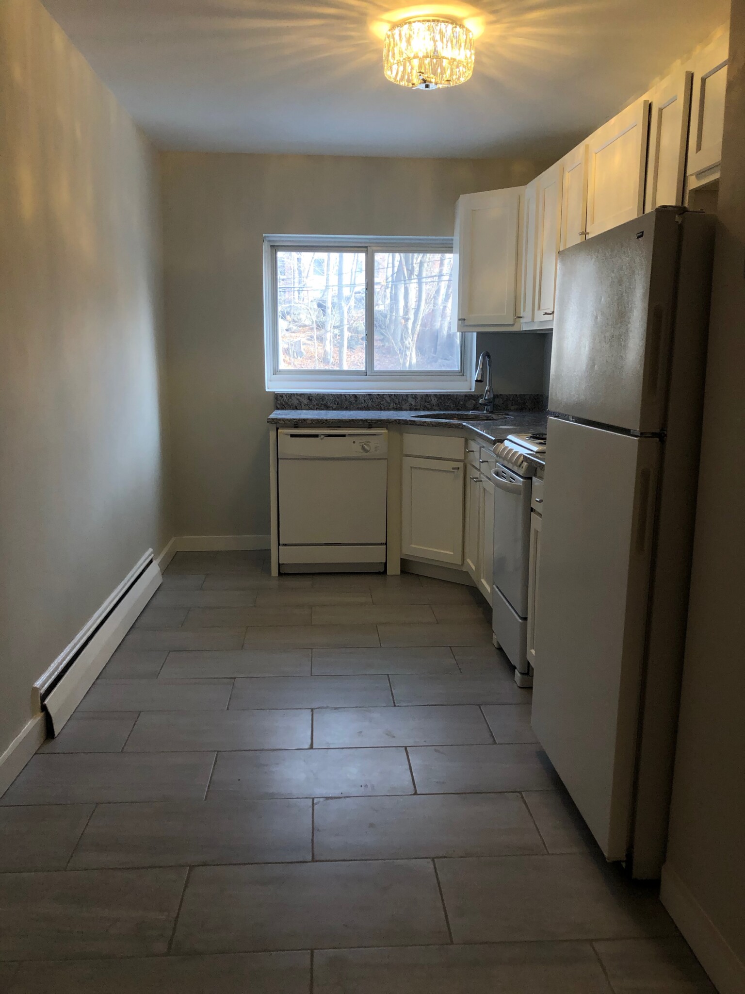 2 bed, 1 bath apartment for rent at 63 Selkirk Rd Unit 3a, Brighton — photo 2 of 3