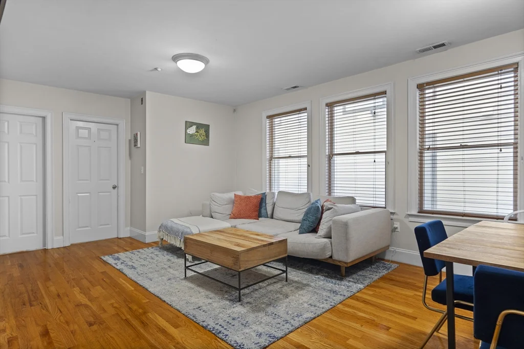 320 W Broadway, South Boston