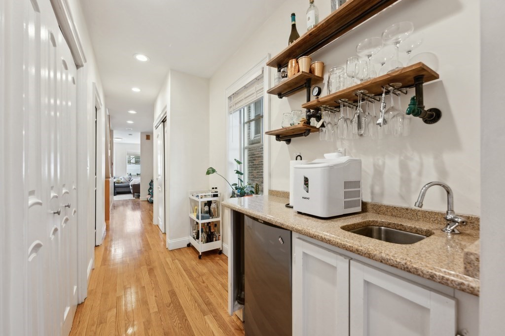 37 Queensberry, Fenway