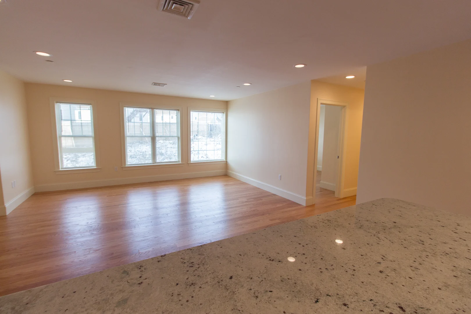 5165 Washington St, West Roxbury