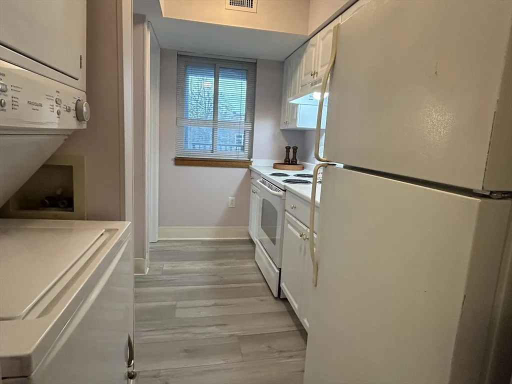 60 Rantoul St, Beverly