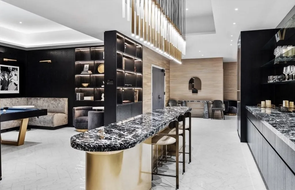 55 Lagrange St, Downtown