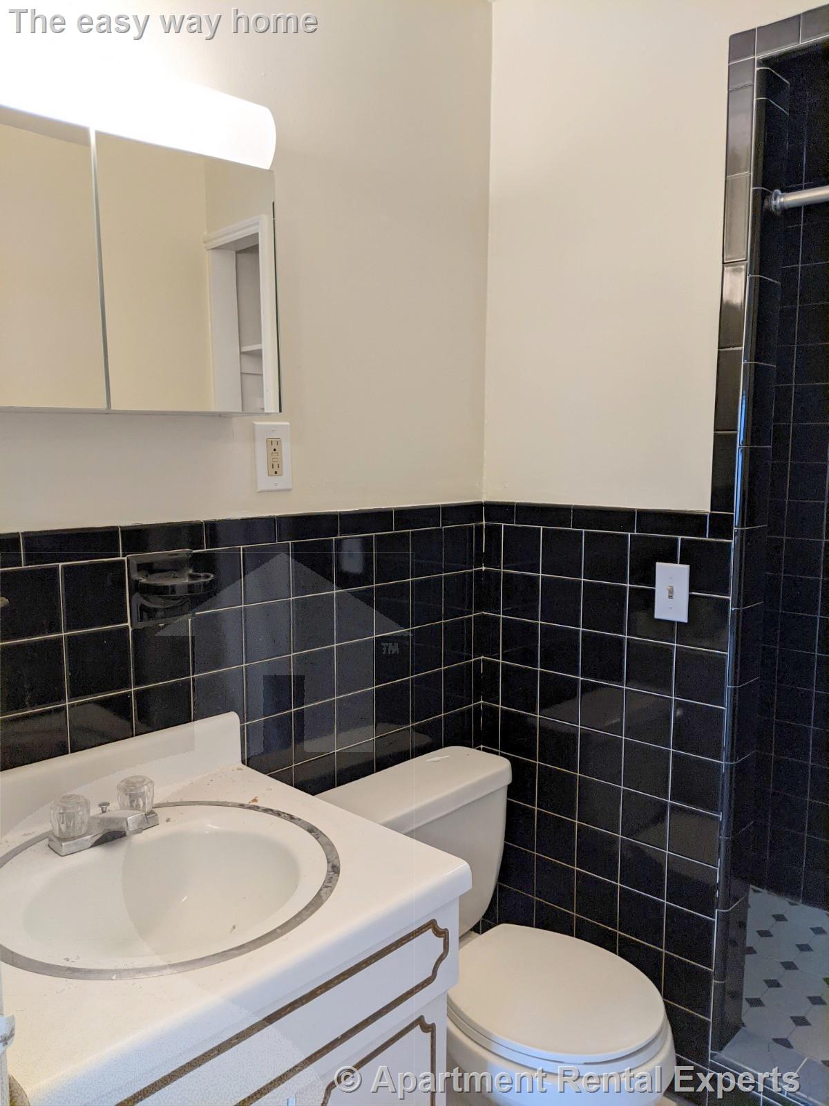 86 Newbury St, Teele Square