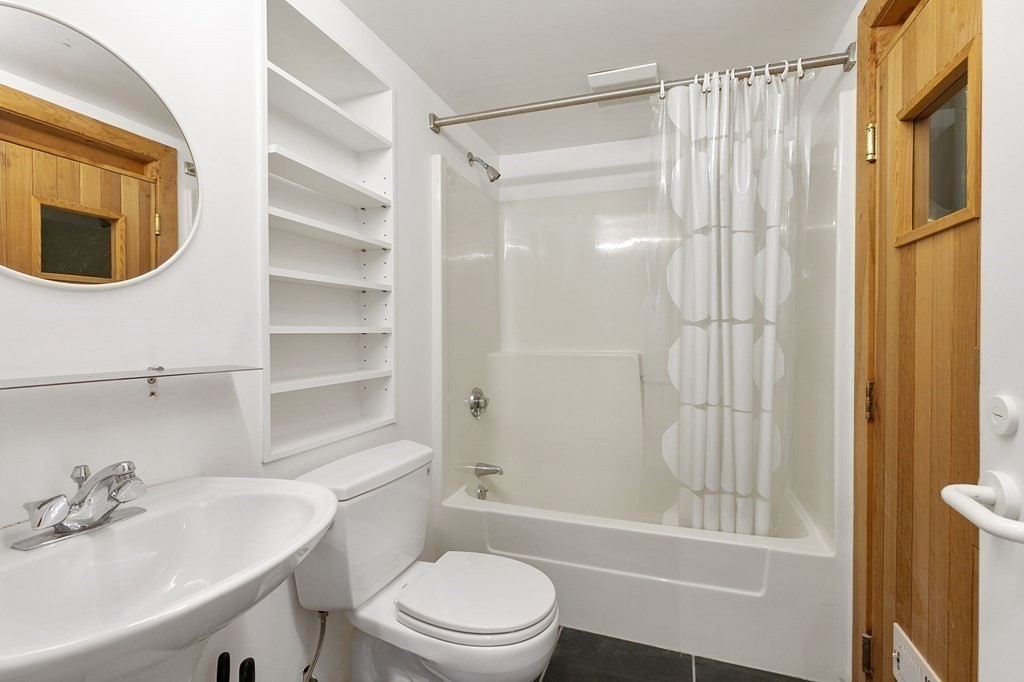 5 bed, 4+ bath apartment for rent at 15 Kelley St Unit 15, Porter Square — photo 12 of 29