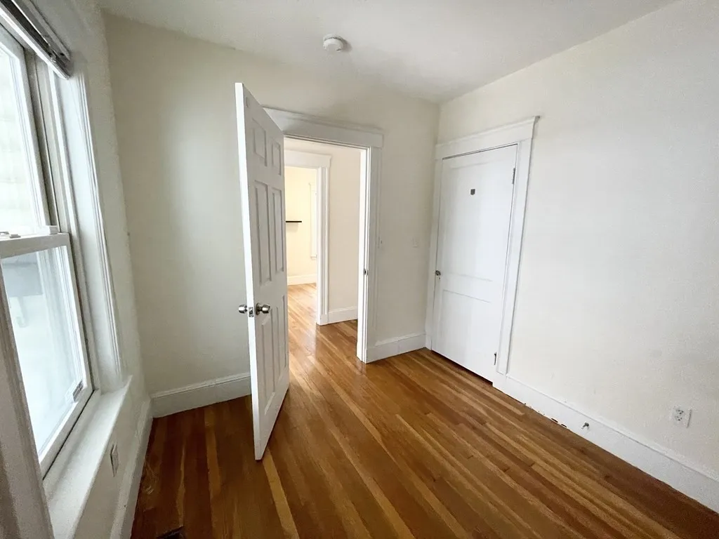 15 Sunset St, Boston