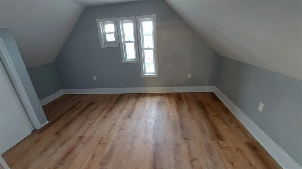 47 Dale St, Roxbury