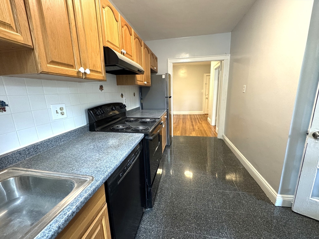 52 Strathmore Rd, Brighton