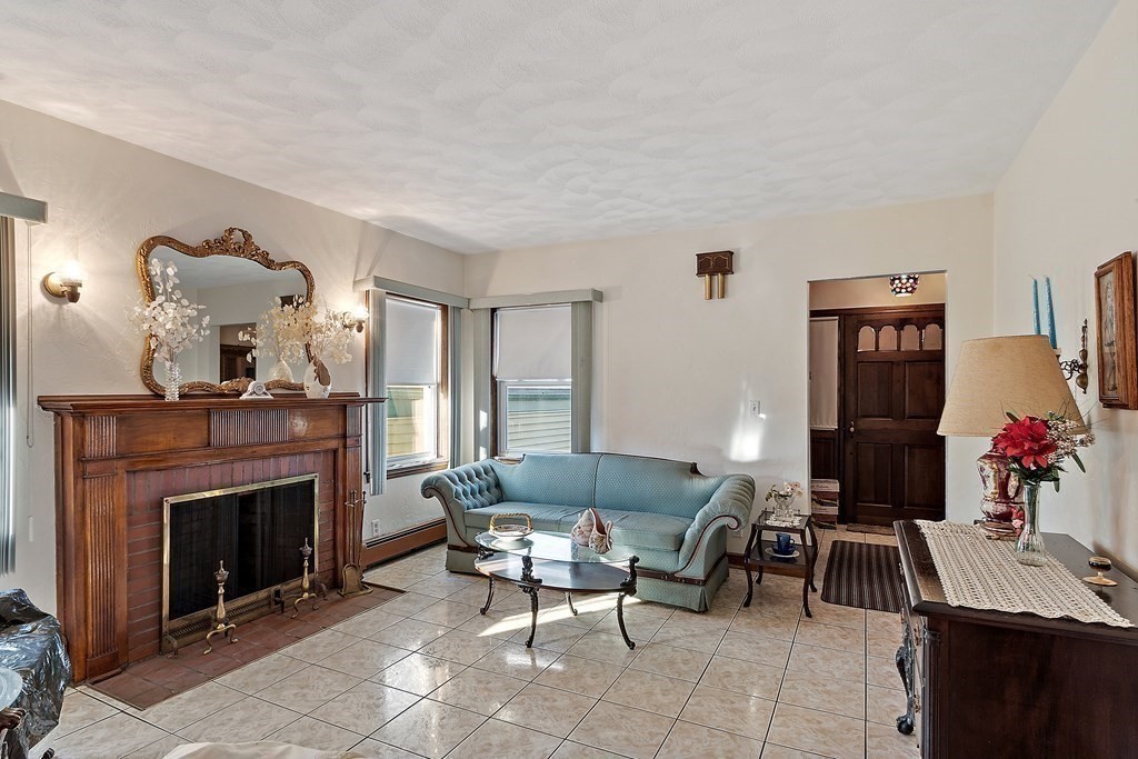 462 American Legion Highway, Revere