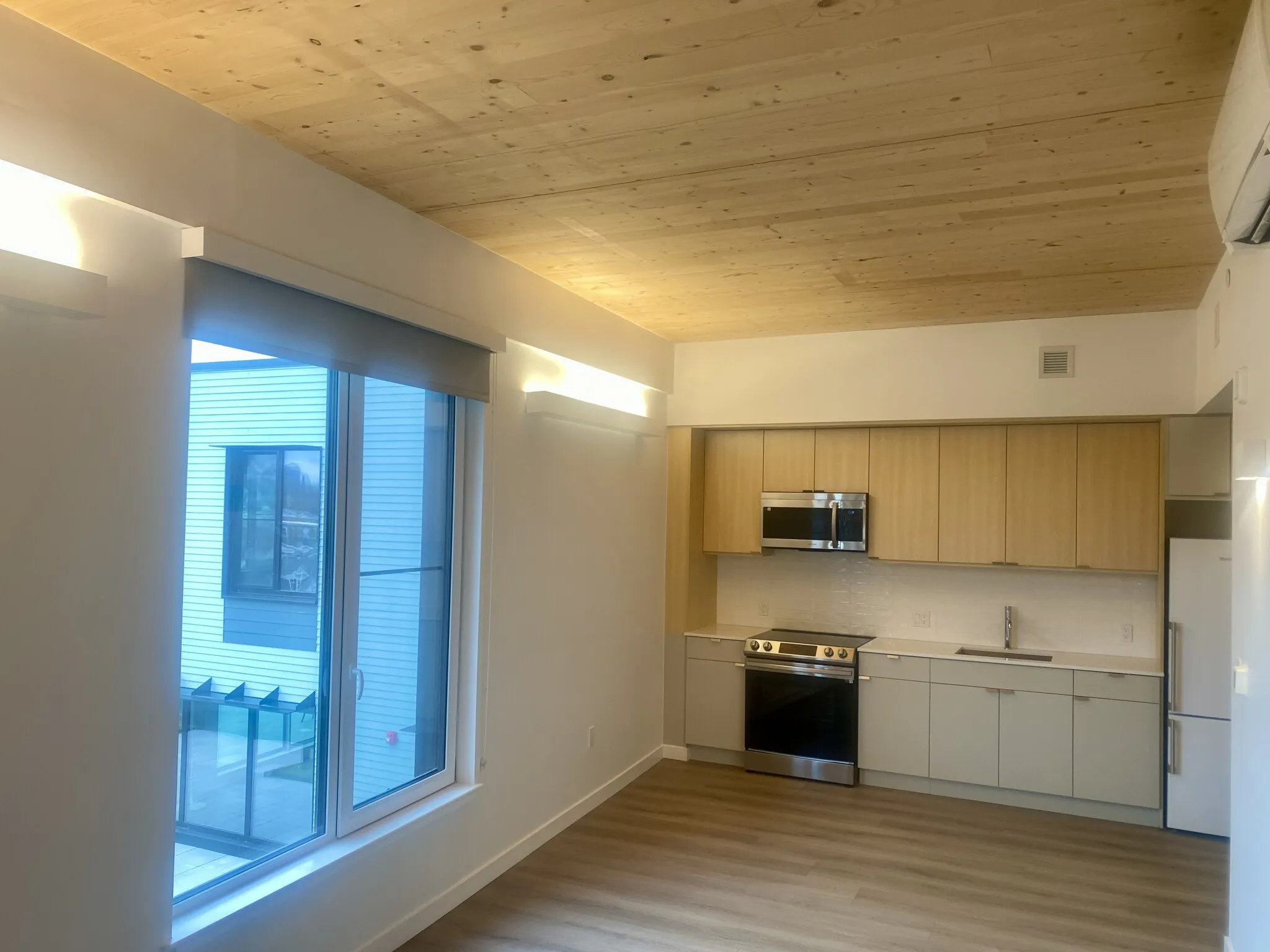 154 Broadway, East Somerville