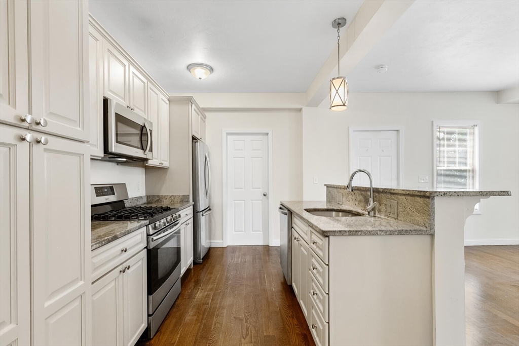 111 Pleasant, Milton