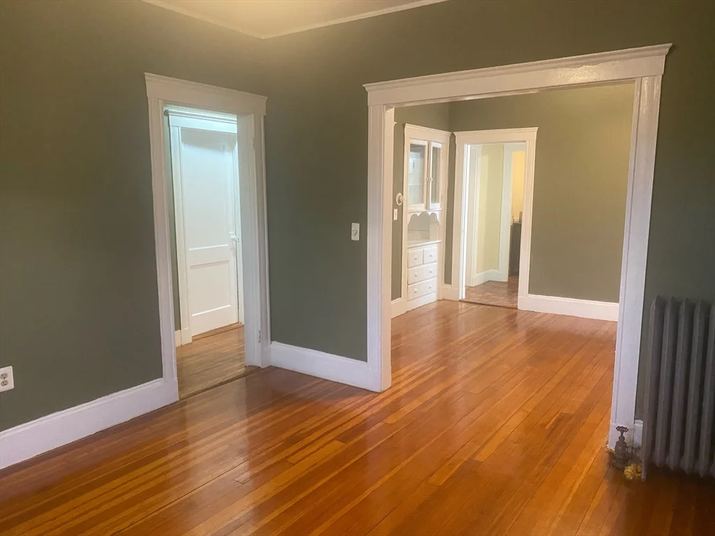 242 Hyde Park Ave, Jamaica Plain