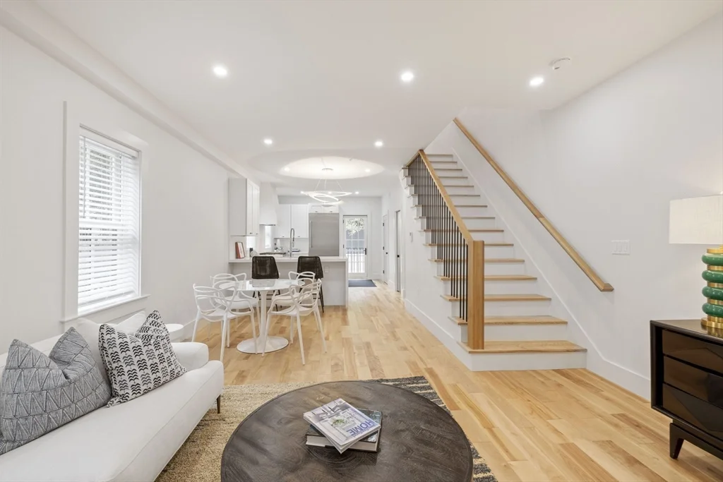 133 Spring St, East Cambridge